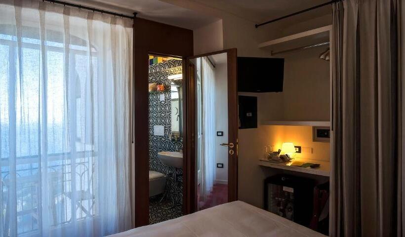 带海景的标准房, La Moresca