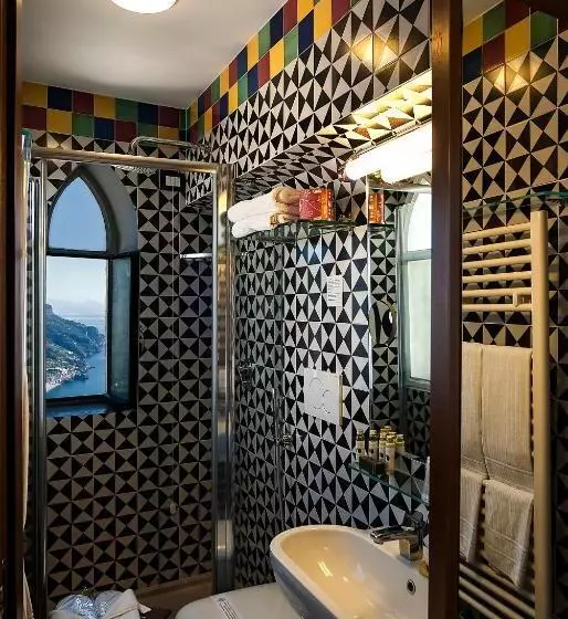 オーシャンビュースタンダードルーム, La Moresca