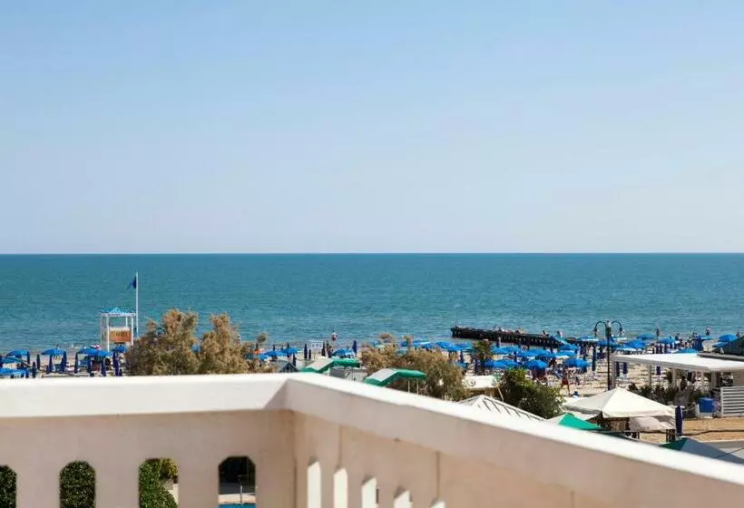 اتاق خانوادگی, Riviera