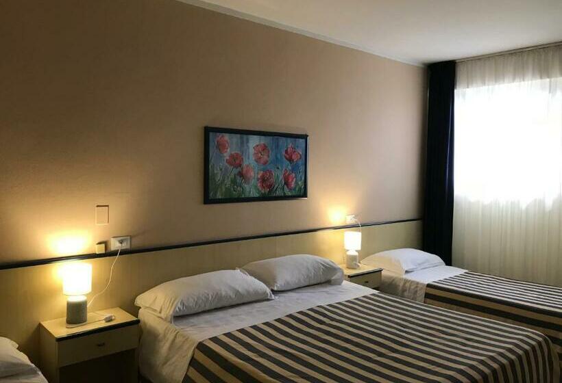 اتاق خانوادگی, Riviera