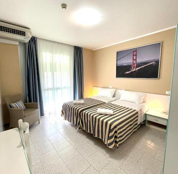 اتاق استاندارد, Riviera