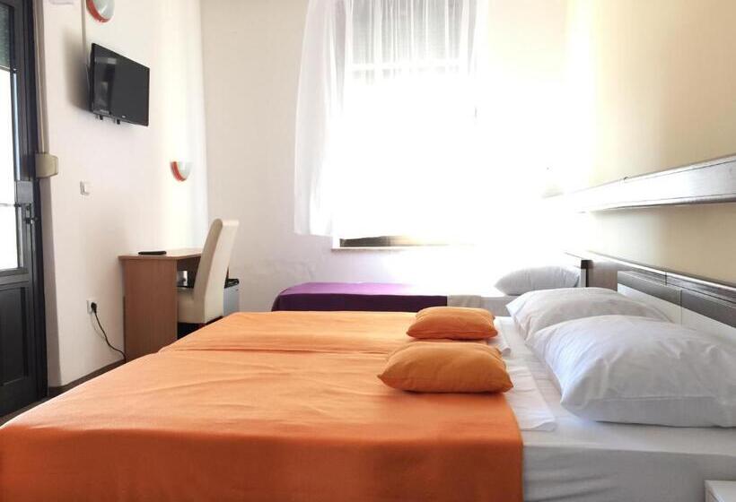 Triple Room Sea View, Ruža