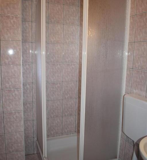 景色の見えるスタンダード４人部屋, Ruža