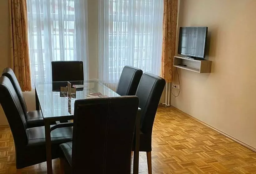ファミリールーム, Horchem Hotel Restaurant Café Bar