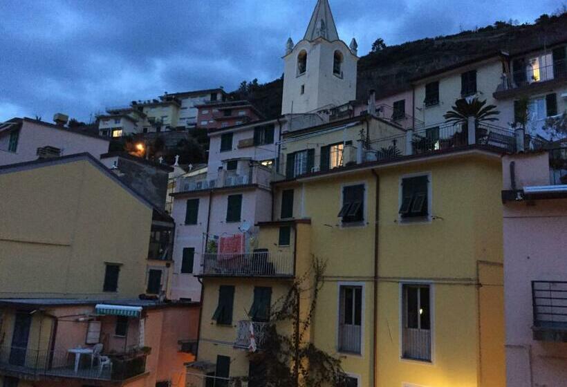 اتاق اکونومی, Affittacamere Rio Centrale