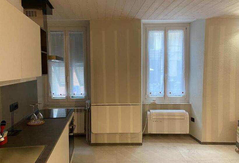 استودیوی لوکس, Affittacamere Rio Centrale