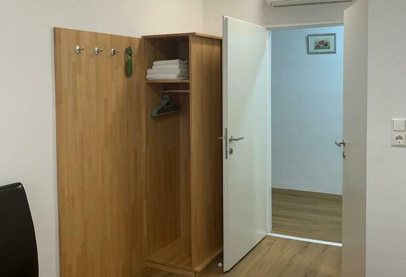 Номер Стандарт Индивидуальный с Балконом, Apetlon`er Familie Böhm