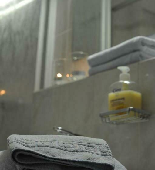 スタンダードシングルルーム, Dietrich