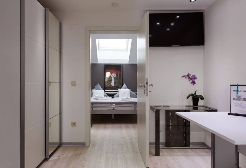 اتاق استاندارد سه نفره, Am Rosenplatz,24 Stunden Check In, Kostenfreie Parkplätze