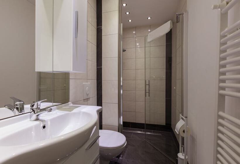 اتاق خانوادگی, Am Rosenplatz,24 Stunden Check In, Kostenfreie Parkplätze