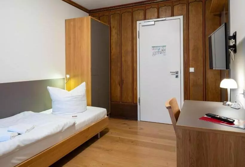 Standard Yhden Hengen Huone, Gästehaus Nikolai
