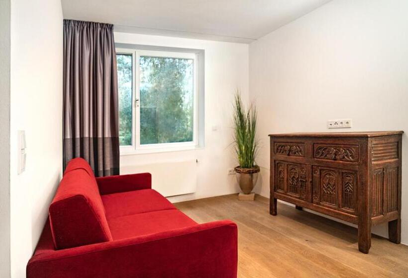 家庭间, Gut Hungenbach