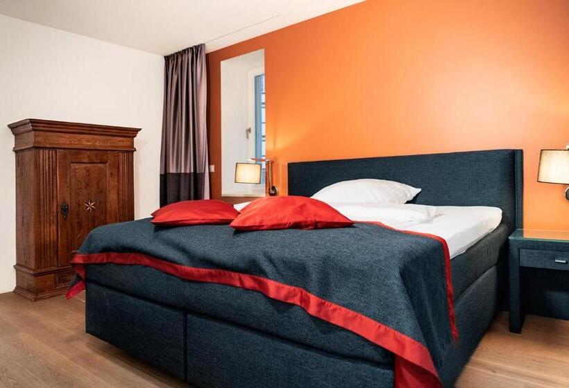 家庭间, Gut Hungenbach