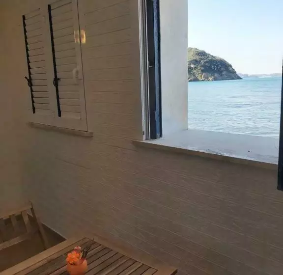 Triple Room Sea View, Lido Di Procida Guest House