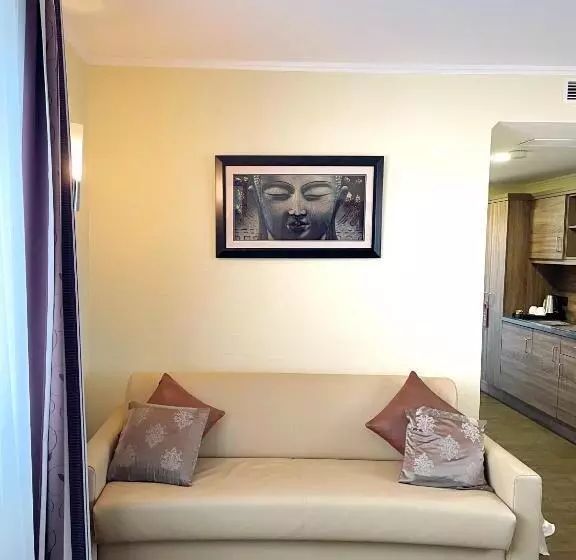 バルコニー付スイート, Naam Hotel & Apartments Frankfurt City Messe Airport