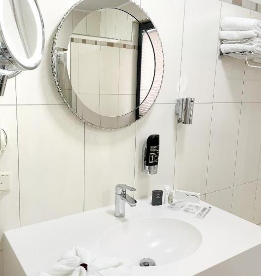 סוויטה עם מרפסת, Naam Hotel & Apartments Frankfurt City Messe Airport