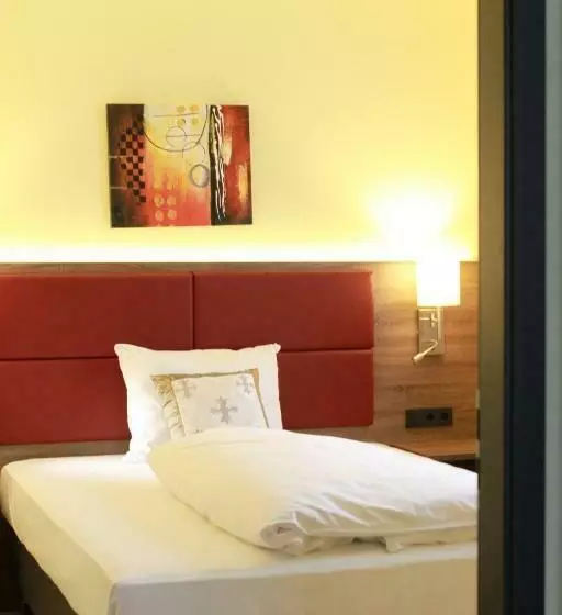 スーペリアシングルルーム, Naam Hotel & Apartments Frankfurt City Messe Airport