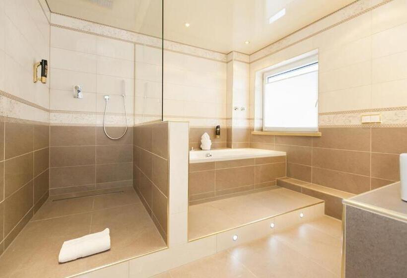 جناح, Restaurant Breitenbacher Hof