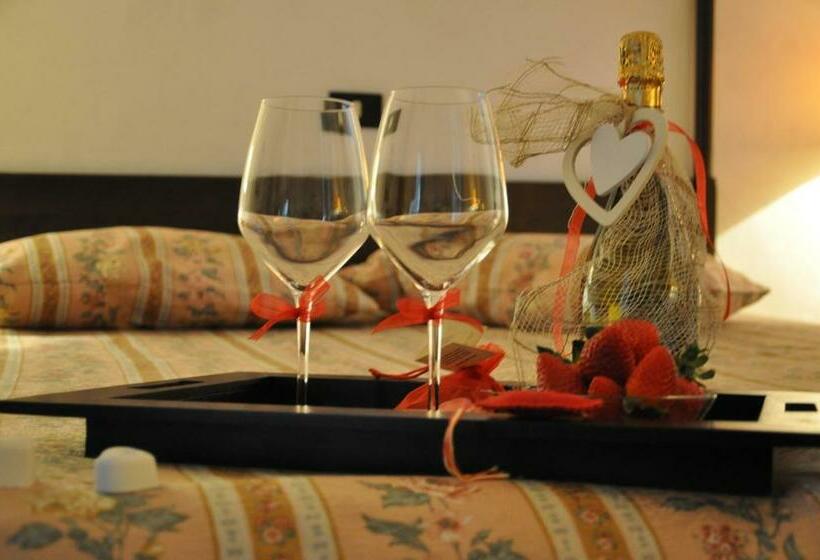 침실 1개 아파트, Sembenini Palace