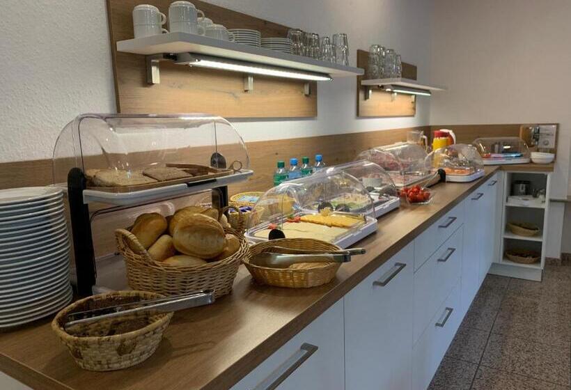 침실 1개 발코니 아파트, Zur Therme