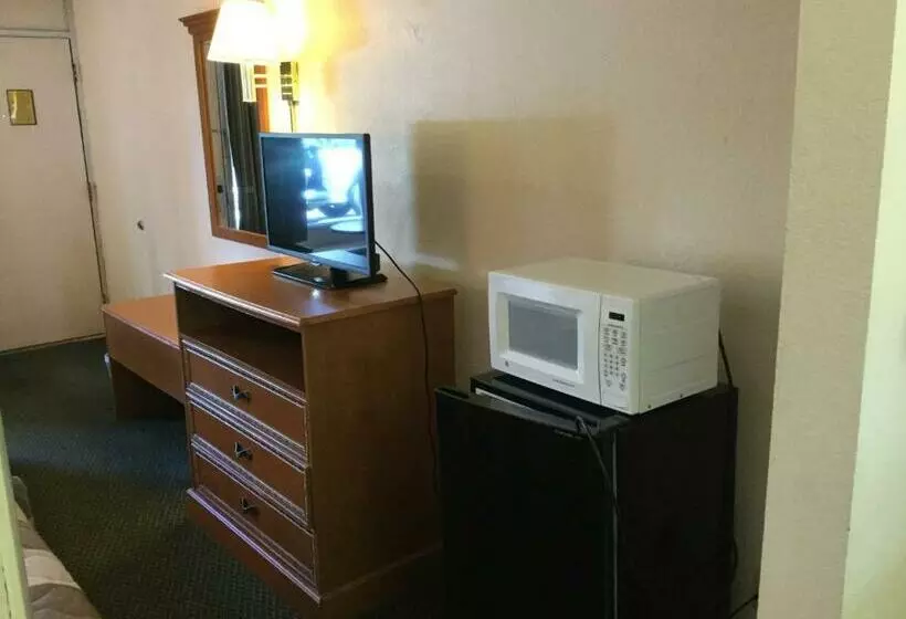２ダブルベッドのスタンダードルーム, Days Inn By Wyndham Lake City I75
