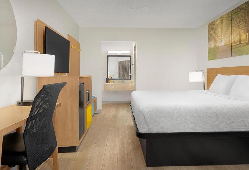 스탠다드 룸 1층, Days Inn By Wyndham Lake City I75