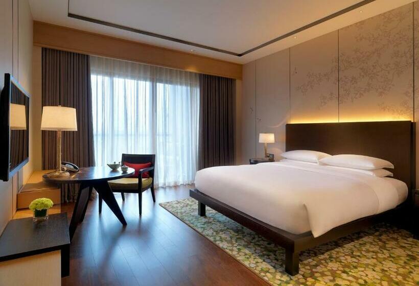 Номер Клуб Кровать Кинг, Hyatt Regency Chongming