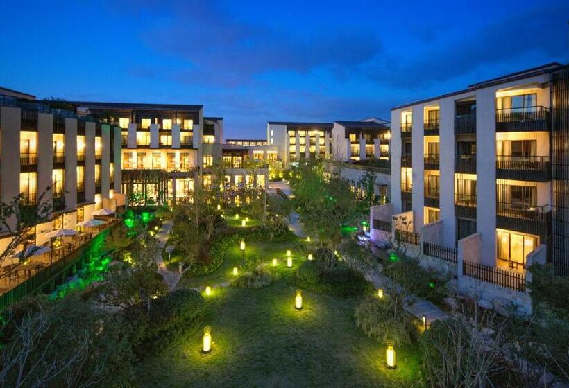 Семейный Номер, Hyatt Regency Chongming