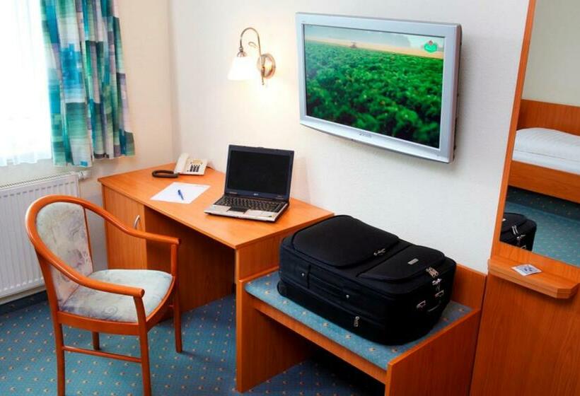 标准单人间, Pommernland