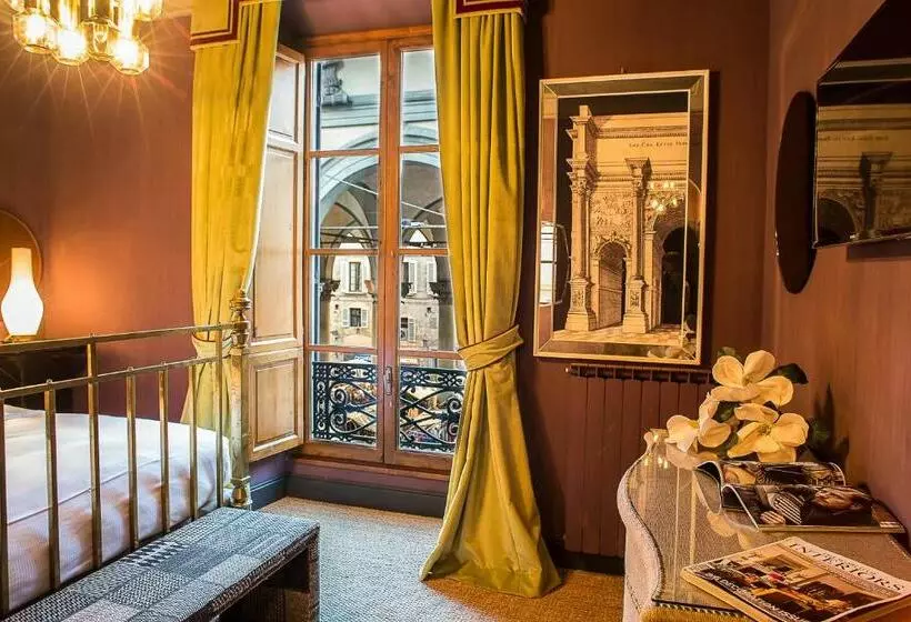 اتاق لوکس, Porcellino Gallery Art Boutique Bb