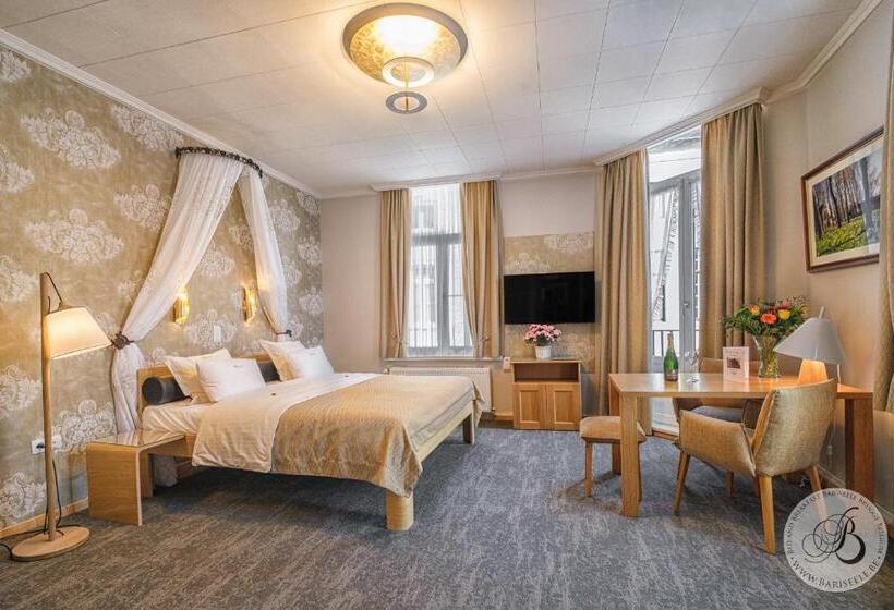 جناح مزوَّد بشرفة, Bariseele B&b