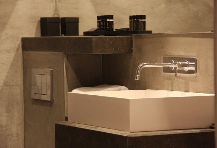 جناح مطل على البحر, Kaai 11