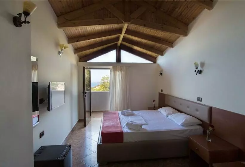 サイドオーシャンビュースタンダードルーム, Paradise Lukova