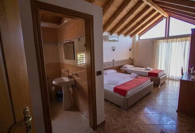 Triple Room Sea View, Paradise Lukova