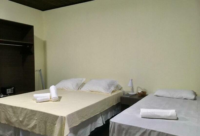 غرفة قياسية رباعية, Pousada Canto Grande