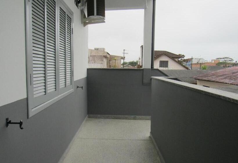 Трехместный Номер Комфорт, Pousada Girassol