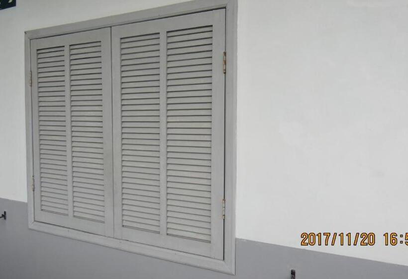 Трехместный Номер Комфорт, Pousada Girassol