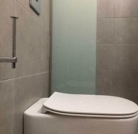 침실 1개 아파트, Blue Roses