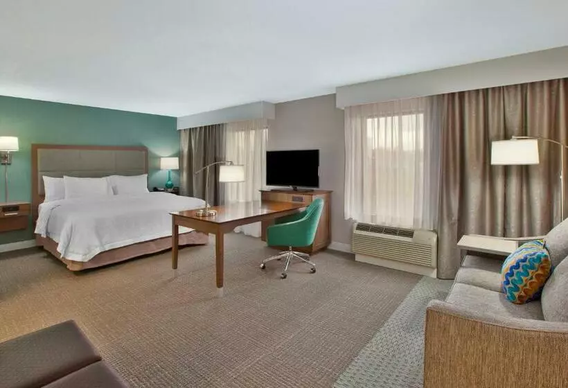キングサイズベッドのエクゼクティブ, Hampton Inn & Suites Alliance