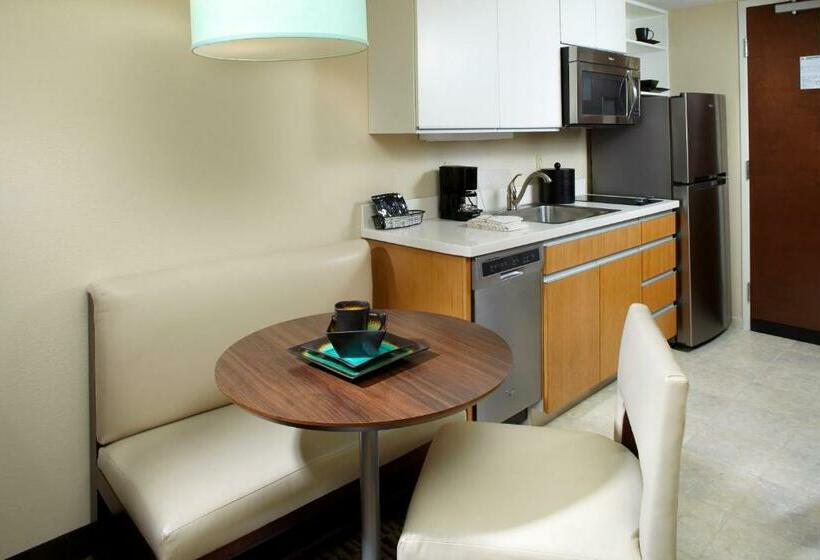 장애인을 위한 스탠다드 룸, Hawthorn Suites By Wyndham Bridgeport
