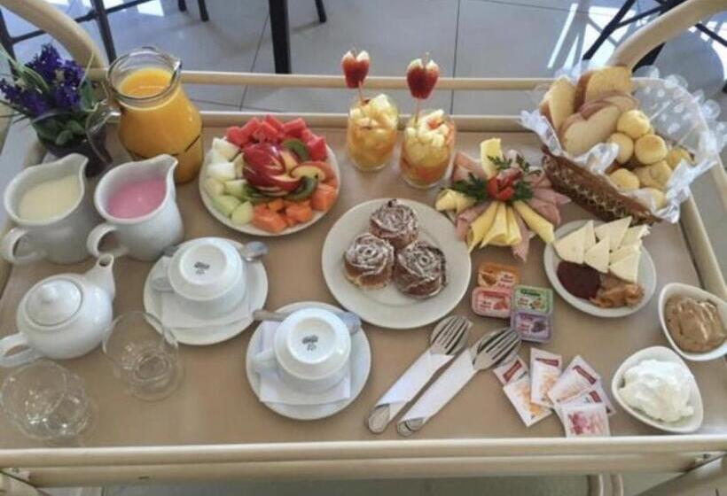 スタンダードスタジオ, Pousada Ourinhos