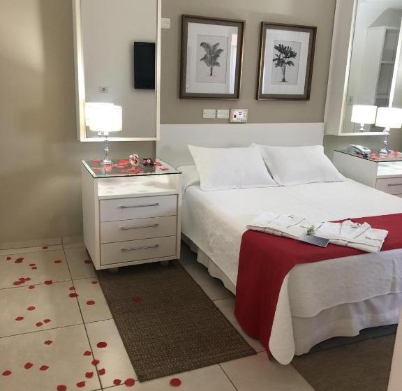 スタンダードスタジオ, Pousada Ourinhos