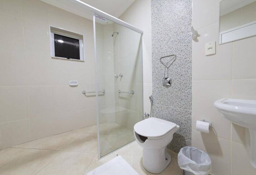 四人高级间, Summit Suítes Hotel Cachoeira Paulista