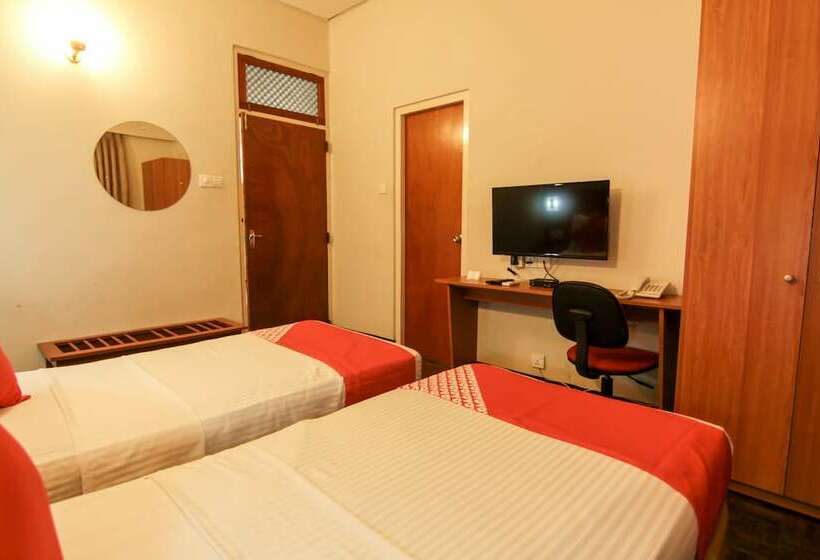 标准间, Tropic Inn