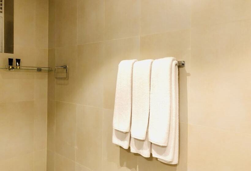 Номер Стандарт Трехместный, Tropic Inn