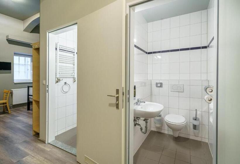 Quarto Familiar, a&o Salzburg Hauptbahnhof