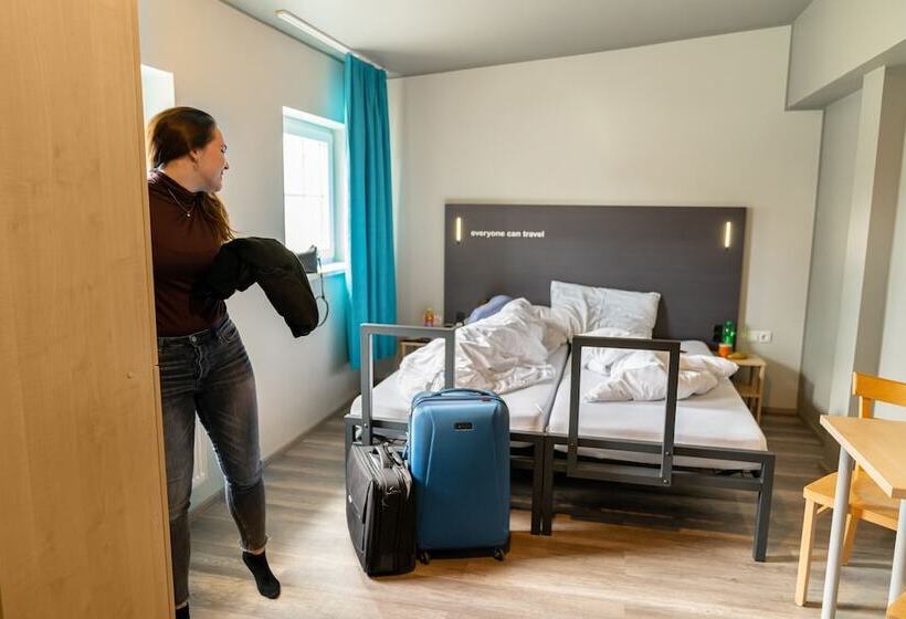 Quarto standart individual, a&o Salzburg Hauptbahnhof