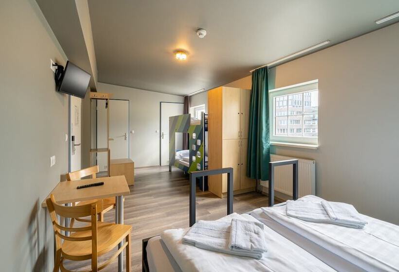 Quarto Familiar, a&o Salzburg Hauptbahnhof