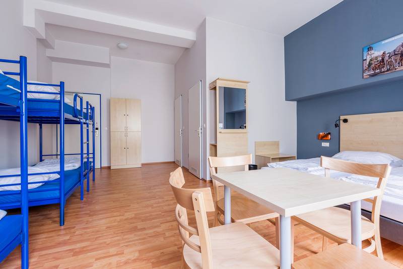 Quarto Quádruplo Standard, a&o Salzburg Hauptbahnhof