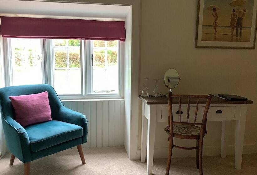 キングサイズベッドのスタンダードルーム, Cruachan House